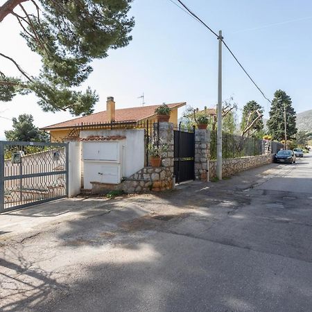 Casa In Villa A Mondello-700M Dal Mare Παλέρμο Εξωτερικό φωτογραφία