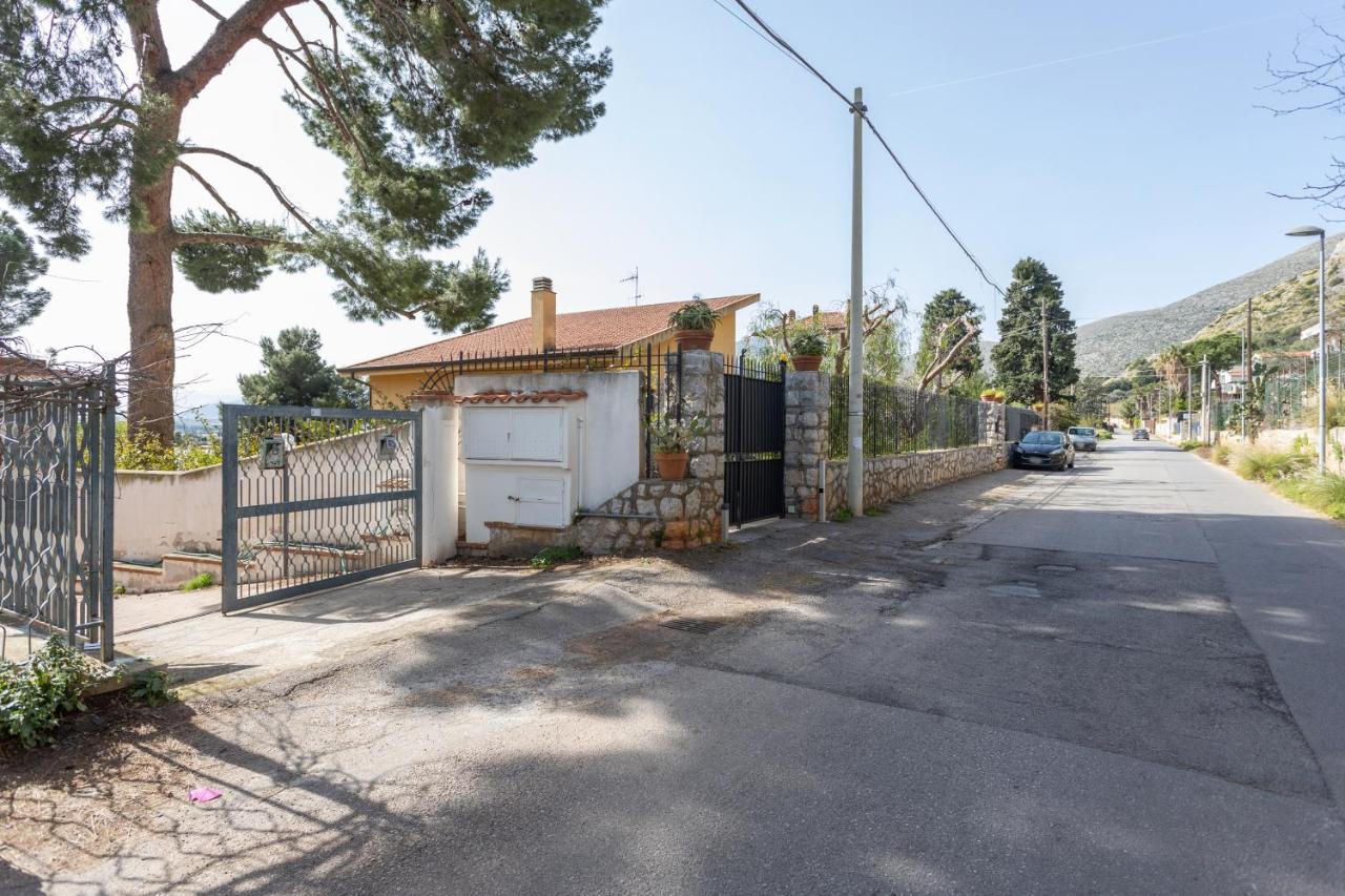 Casa In Villa A Mondello-700M Dal Mare Παλέρμο Εξωτερικό φωτογραφία